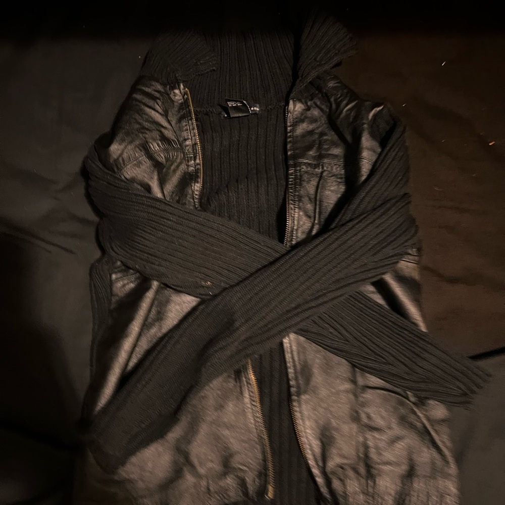 Black leather jacket-no hood